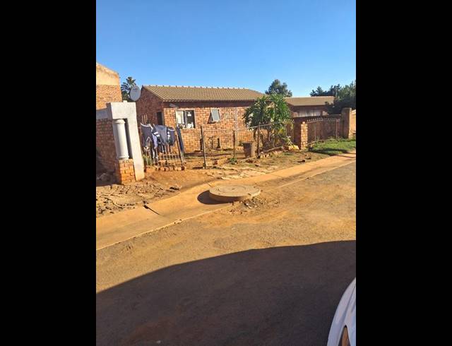 2 BEDROOM HOUSE FOR SALE IN SOSHANGUVE SOUTH